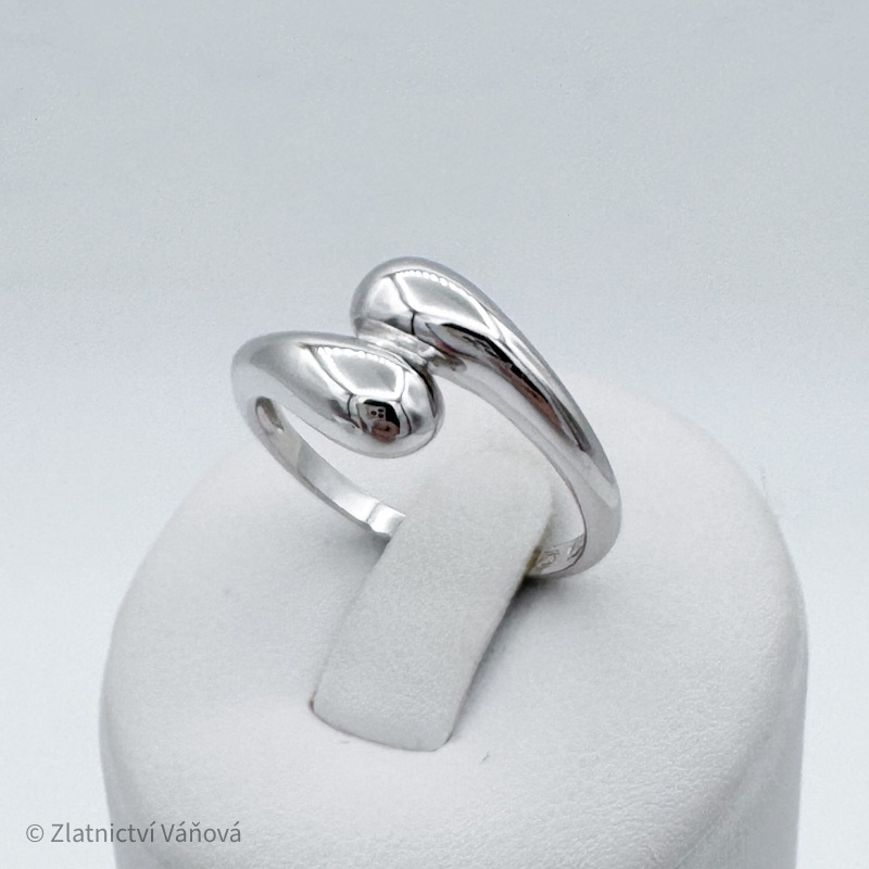 Stříbrný prsten KAPKY